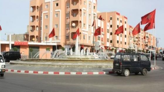 تلاميذ بالعيون يغلقون باب مؤسستهم على مدير الاكاديمية والقوات المساعدة (فيديو)