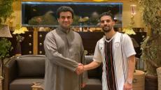 رسمياً.. مبارك بوصوفة يعلن تعاقده مع نادي الشباب السعودي لكرة القدم