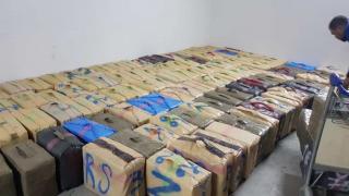 القنيطرة.. إحباط عملية تهريب طن و120 كيلوغراما من مخدر الشيرا على متن شاحنة للنقل الطرقي للبضائع