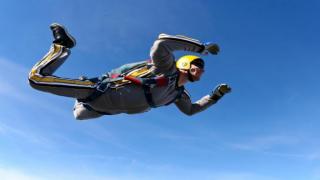 وفاة سائح الماني أثناء ممارسة رياضة القفز بالمظلات بجماعة إجوكاك بالحوز