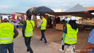 حملة تحسيسية وتوعوية حول مخاطر انتشار فيروس كوفيد 19 بالسوق الأسبوعي لتارودانت