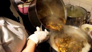 بعد فضيحة “التسمم الجماعي” سحب ” صفقة تغدية” ب 4 مليار من “تريتور” بأكادير