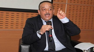 بعد اوجار… الأعرج يحاضر حول الأمازيغية بأكادير