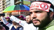 االحكومة تتخلى عن “التعاقد” و تقرر “ترسيم” الأساتذة