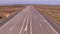 الداخلية تفتح نحقيق حول الطريق السريع الرابط بين تزنيت والعيون