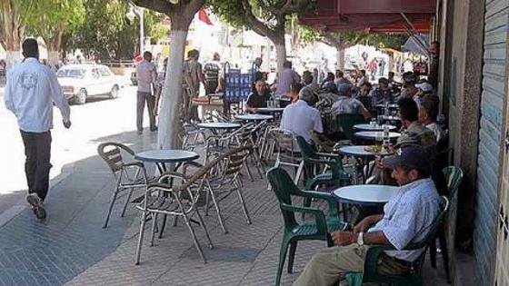 أرباب المقاهي والمطاعم ينتفضون في وجه حكومة العثماني و يرفضون “إغلاق رمضان”