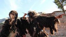 في أول يوم عيد الاضحى … “بوجلود” يتسبب في بثر رجل شاب بأكادير