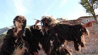 في أول يوم عيد الاضحى … “بوجلود” يتسبب في بثر رجل شاب بأكادير