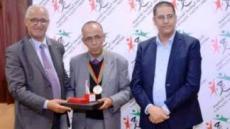 ”حمادي مصطفى” يحضى بتكريم من طرف الجامعة الوطنية للتخييم ووزارة الشباب والرياضة