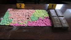 توقيف فتاة و صديقها يروجان الاف حبوب الإكستازي المخدرة