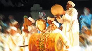 عبر منصات ومواقع التواصل الاجتماعي تنظيم الدورة التاسعة للمهرجان الوطني لفنون أحواش بورزازات