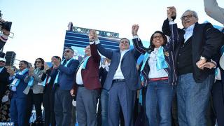 أخنوش يقدم في أكادير الخطوط العريضة للعرض السياسي لحزب “الحمامة” . و يرد على بنكيران : ليس هناك رصيد سياسي للذي يريد أن “يتبورد علينا”