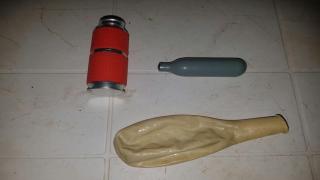 بعد الاكستازي … النفاخة المخدرة تهدد الشباب المغربي