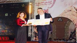 أمينة اوبلا تتوج بجائزة “أوشاكور” للصحافة