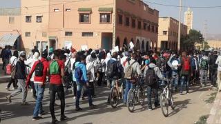 طاطا: تلاميذ يحتجون تضامنا مع الأساتذة المتعاقدين