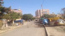 أفارقة يشيدون حي عشوائي بالخيم و البلاستيك بقلب تيزنيت