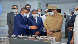 الوالي حجي يزور مصنع لانتاج الكمامات الواقية بأشتوكة