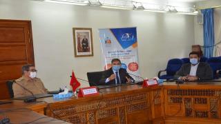 الوالي حجي يشرف على توقيع اتفاقية شراكة تهدف لمساهمة الابناك في دعم المقاولات الاقتصادية بالجهة