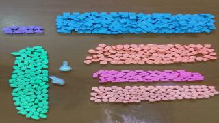 إعتقال مروج حبوب اكستازي بأكادير و حجز 550 قرصا مخدرا وغرامين من مخدر الكوكايين