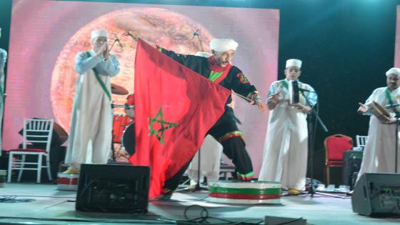 ازيد من 10 ألاف متفرج يحتفون بذكرى ثورة الملك والشعب وعيد الشباب بإنزكان