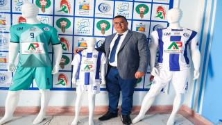 هلال تراست لكرة القدم ينتخب صحفيا رئيسا للنادي