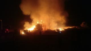 حريق مهول يأتي على مستودعات تقليدية للخشب بالقليعة