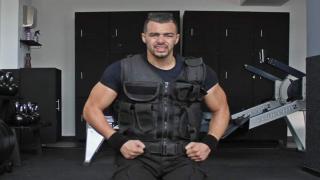 بعد فيديو الشرطي هشام الملولي … مديرية الحموشي تنفي ” الشرطي لازال متابعا في ملف الاغتصاب و الاحتحاز “