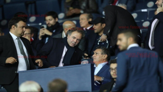 الفلاحون بالمغرب يشتكون و الوزير أخنوش بفرنسا لتشجيع ريال مدريد