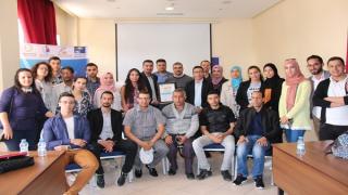 ربورتاج: صحفيون شباب يلتئمون بأكادير حول أخلاقيات مهنة الصحافة