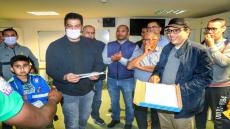 بعد تألقهم أمام اولمبيك خريبكة أشنكلي و بوتي يقدمان منحة مالية تحفيزية للاعبي اولمبيك الدشيرة