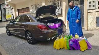 الشيخ رضوان يعيد ظاهرة “شوفوني تندير الخير” للواجهة ومغاربة: “الصدقة لا تكون بالصور وجمع اللايكات أسي الشيخ”