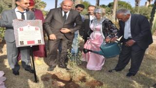 رئيسة المنظمة العالمية "الفن من أجل السلم" تزور تارودانت