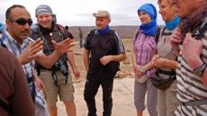 La Fédération Mondiale des Associations des Guides Touristiques : Le Revers de la Médaille