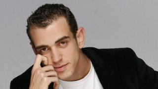 مومو يصدر فيديو كليب ينتقد التوقيت الصيفي ويوجه رسالة لرئيس الحكومة