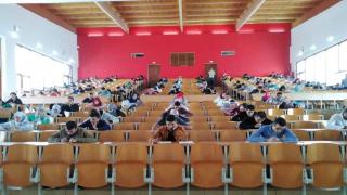 1587 من الطلبة يحصلون على الإجازة بكلية الحقوق بأكادير