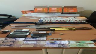 توقيف شخصين بالباطوار أكادير و حجز 720 عبوة سيلسيون وقنينات غاز مسيل للدموع