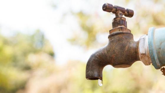 منخرطون يطالبون بفتح تحقيق في ملف إختلالات مائية لجمعية توزيع الماء الشروب بجماعة القليعة