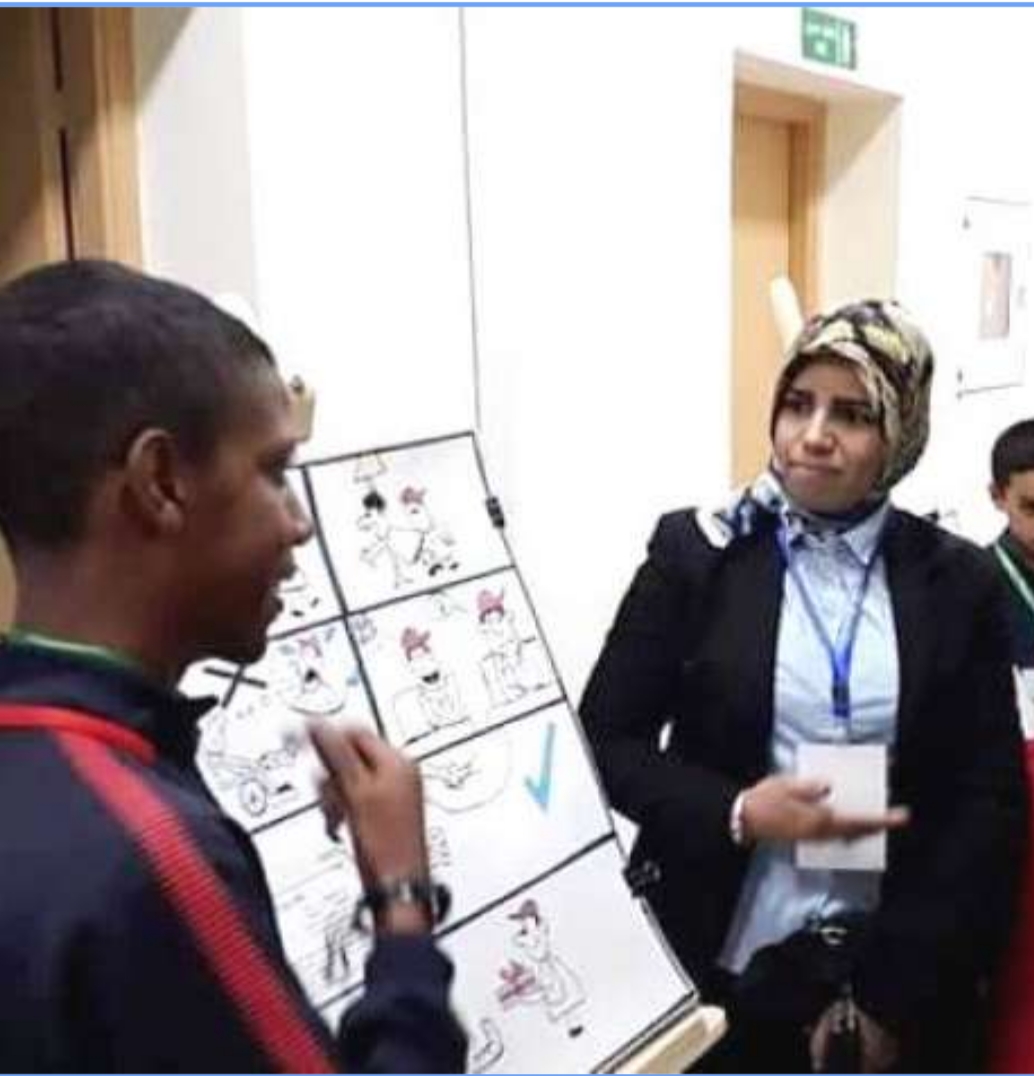 طفل من ذوي الاحتياجات الخاصة يمنح جهة درعة تافيلالت الرتبة الأولى وطنيا في فن الكاريكاتير د