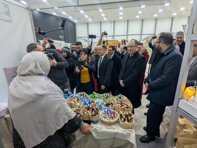انطلاق المعرض الجهوي للمنتجات المجالية بتازة بمشاركة وازنة للتعاونيات